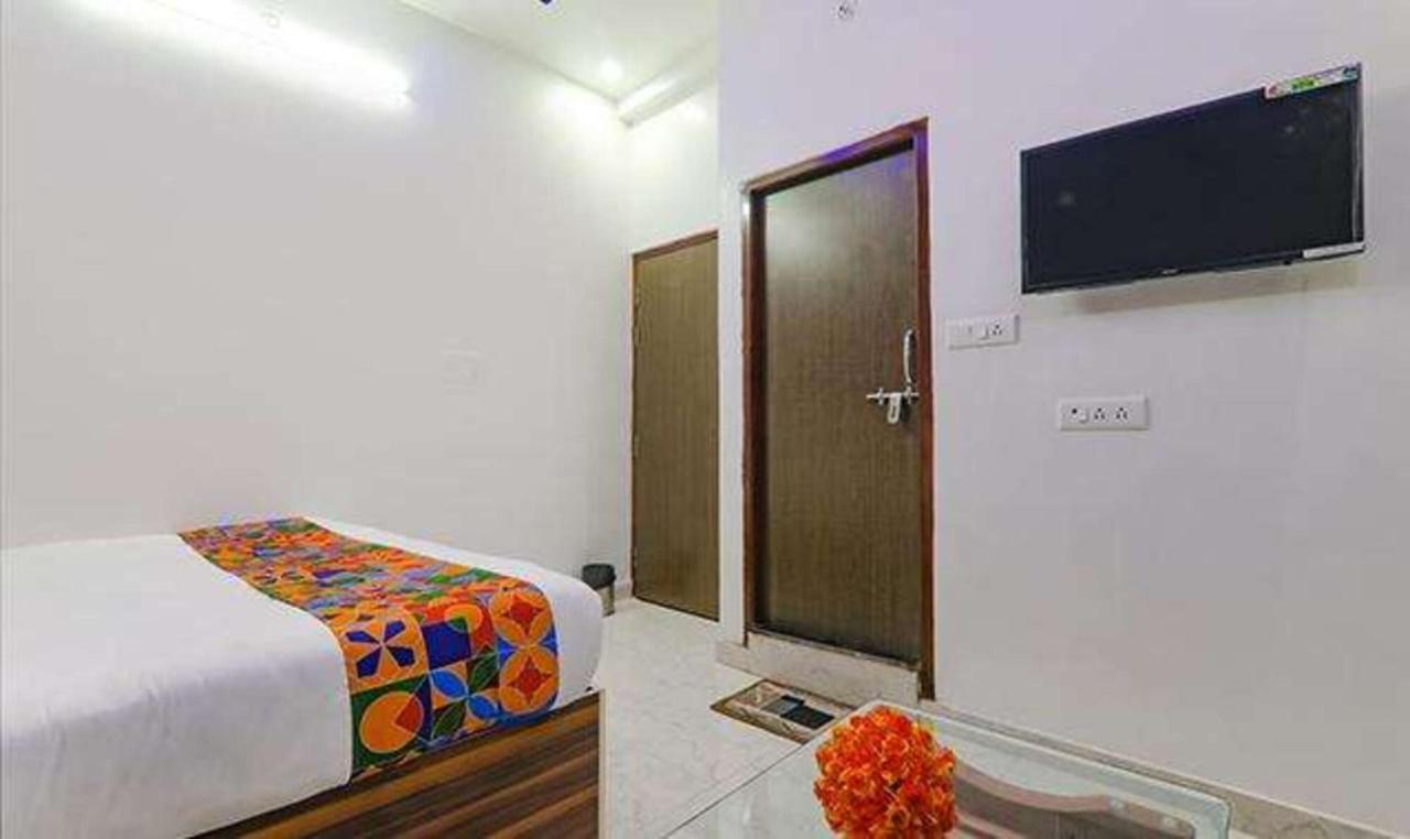 Fabexpress Ss Grand Hotel Banthra Sikandarpur Exterior photo