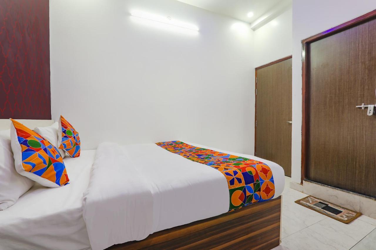 Fabexpress Ss Grand Hotel Banthra Sikandarpur Exterior photo